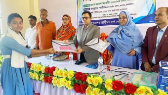 কমলগঞ্জে শিক্ষার্থীদের মাঝে শিক্ষা উপকরণ বিতরণ