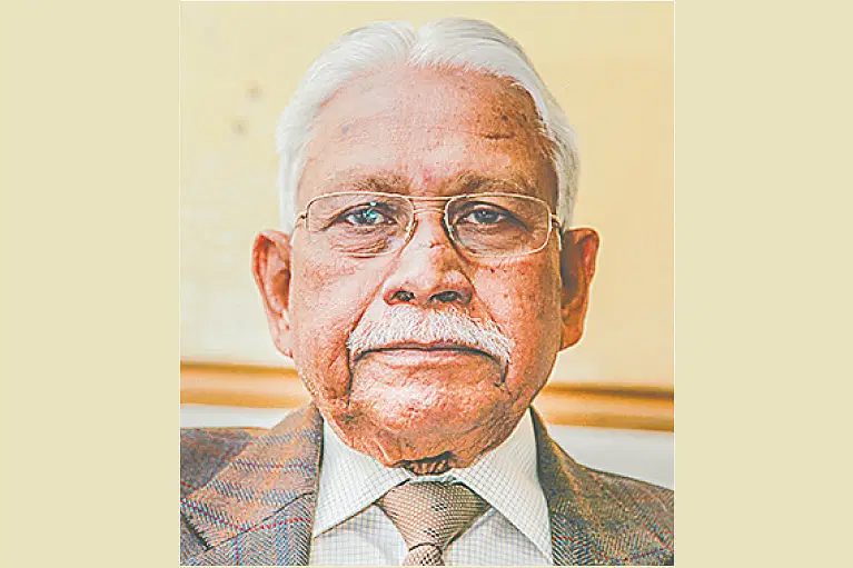 দেশের প্রথম সেনাপ্রধান ও মুক্তিযুদ্ধে মেজর জেনারেল (অব.) কে এম সফিউল্লাহ (বীরউত্তম) আর নেই