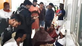 মোজাম্মেল হকের বাড়িতে হামলা, মারধরে আহত ১৫