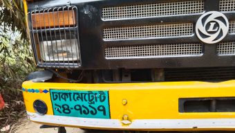 কচাপায় সাইকেল আরোহী ২ শিশু নিহত
