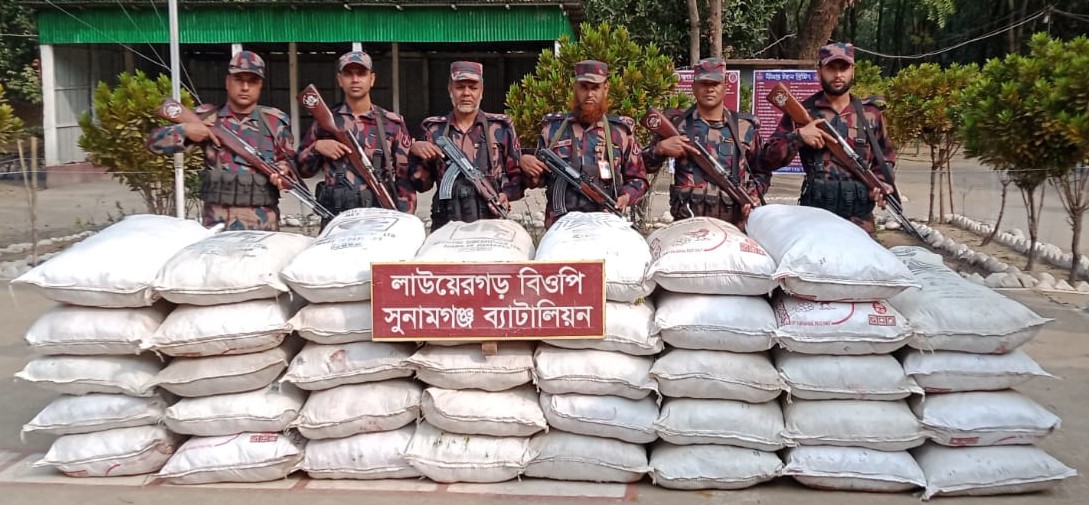 ভারতীর মদ সেখ নাসির বিড়ি মহিষের চালানসহ ১ কোটি ২২ লাখ টাকার মালামাল জব্দ