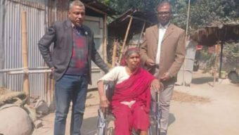 গোবিন্দগঞ্জে “মানব সেবাই আমাদের মুল লক্ষ্য”এর প্রচেষ্টায় হুইল চেয়ার বিতরণ