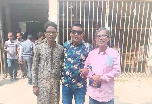 গাইবান্ধায় অবশেষে মিথ্যা মামলা থেকে তিন সাংবাদিক খালাস পেলেন 