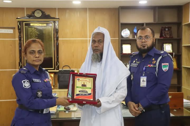 পুলিশের চাকরিতে ৩৯ বছর পূর্ণ করে
