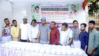 বাগমনিরাম ওয়ার্ড যুবদলের ইফতার বিতরণ