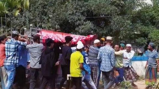 ছাতকে জানাযার পর দোয়া না পড়ায় লাশ দাফনে বাঁধা