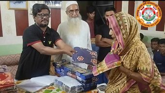 ছাতকে আলহাজ্ব খোয়াজ আলী জনকল্যাণ ট্রাস্ট এর ঈদ বস্ত্র বিতরণ