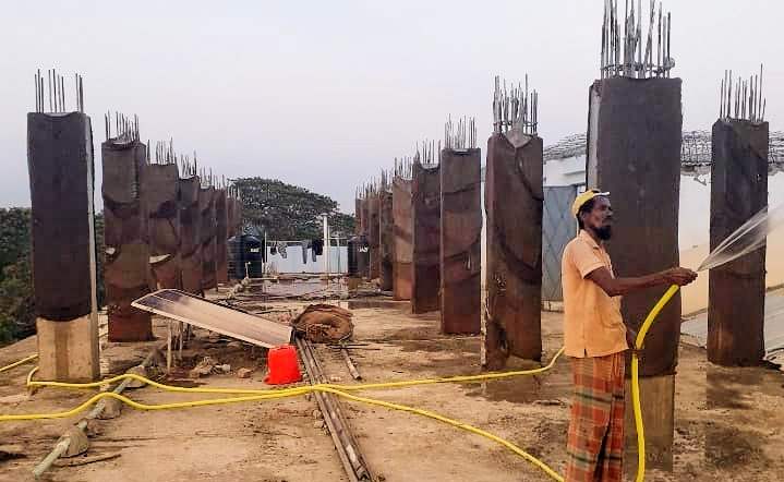 বাঁশখালীতে চাঁদাদাবী ঠিকাদার কে মারধর, পাঁচ লক্ষ টাকা ছিনিয়ে নেয়ার অভিযোগ