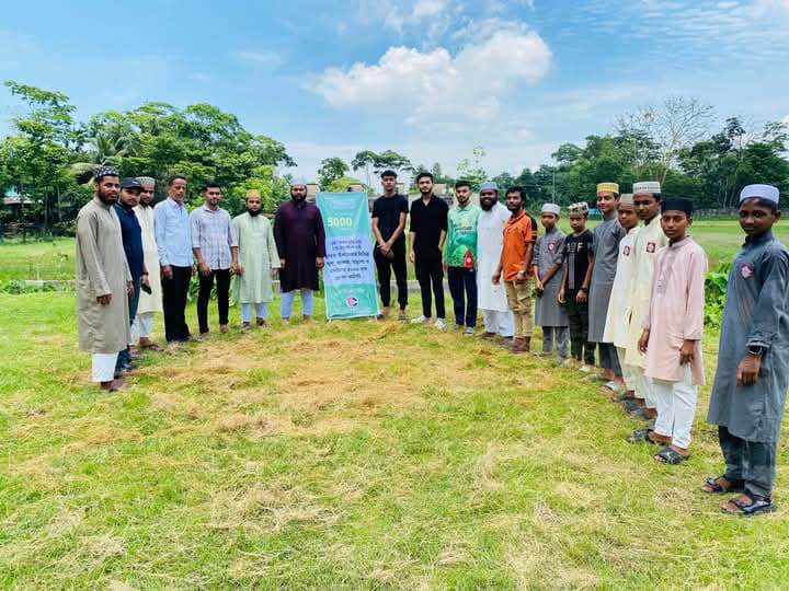 ছাতকে Team Chhatak এর ৫ হাজার গাছ রোপণের উদ্যোগ