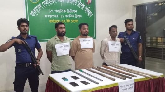 ছাতকের জাতুয়া গ্রামে দু’পক্ষের সংঘর্ষ ঘটনাস্থল থেকে আটক ৩ জন