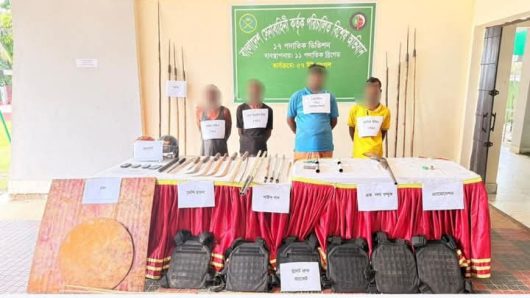 সুনামগঞ্জের দিরাই উপজেলায় যৌথ অভিযানে অস্ত্রসহ ৪ জন সন্ত্রাসী গ্রেফতার