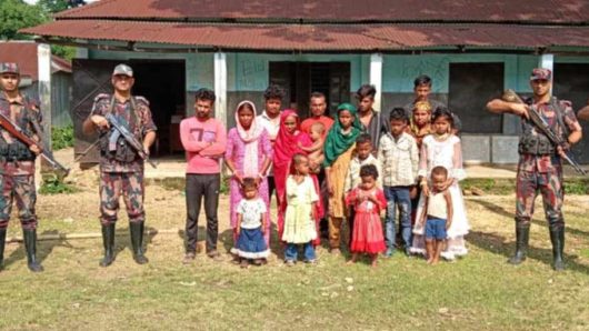 সুনামগঞ্জের ছাতক সীমান্ত দিয়ে ১৭ বাংলাদেশিকে ঠেলে দিল বিএসএফ