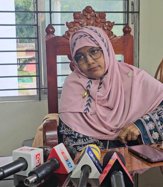 ভুয়া মুক্তিযোদ্ধার কাগজ দিয়ে চাকরিতে এসে ভুয়াদের মতই আচরন করছেন কৃষি কর্মকর্তা মিশু