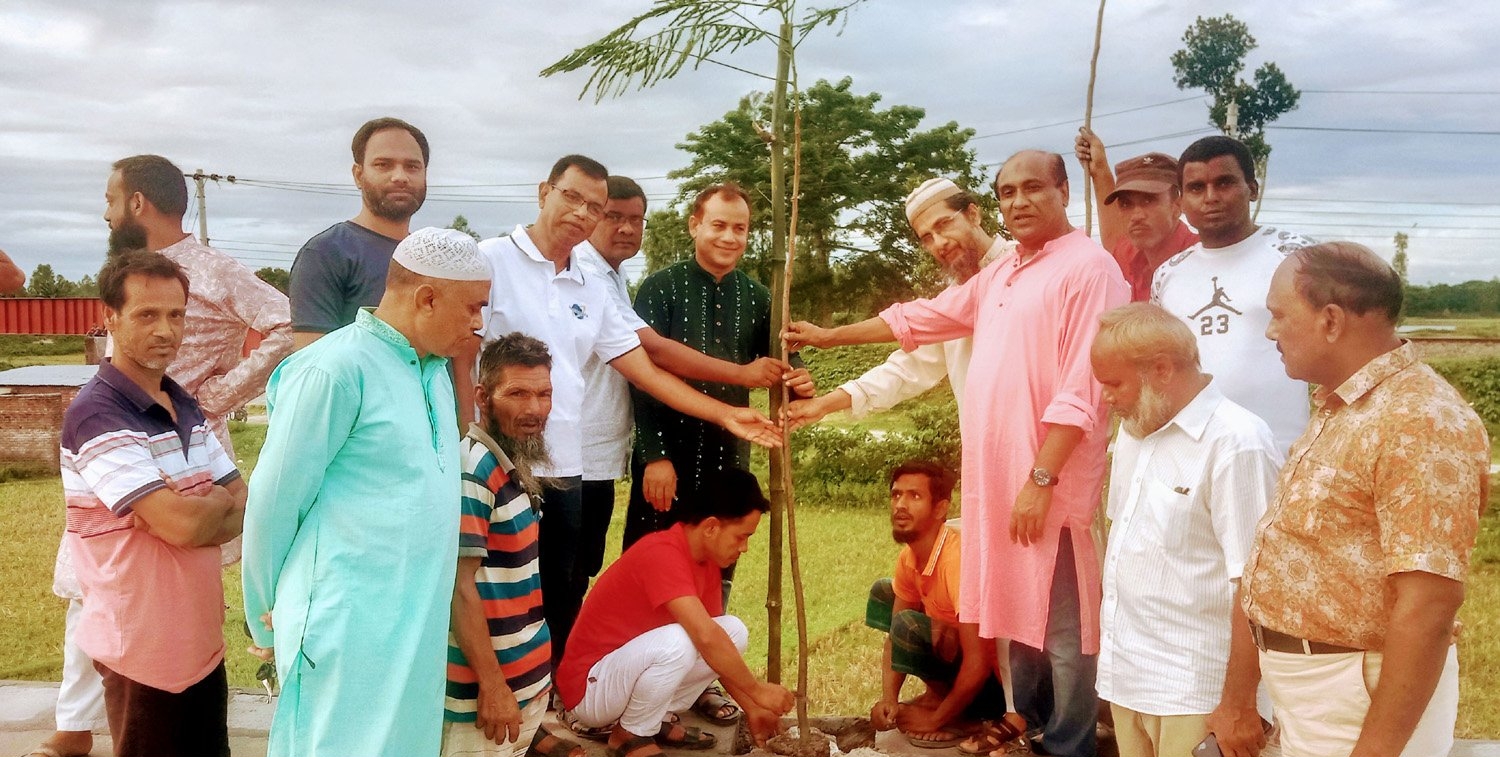 গাইবান্ধায় বৃক্ষ রোপন
