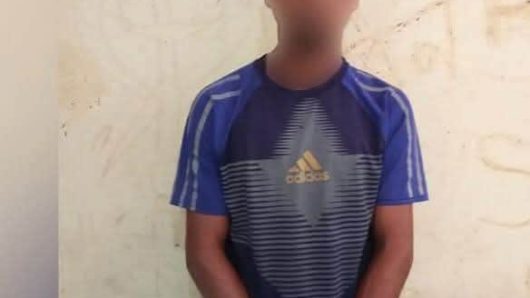 ভারতীয় ৩০ বোতল স্কাপসহ মাদক ব্যবসায়কে আটক করেছে পুলিশ।