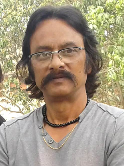 কুষ্টিয়া জেলার অহংকার সালাহউদ্দিন লাভলু বাংলাদেশের জনপ্রিয় নির্মাতা।