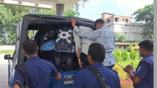 নববধূ গণধর্ষন শিকারের অভিযোগে স্বামীসহ ৭ জনকে আটক করছে পুলিশ