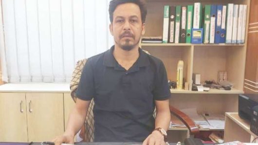 মনপুরায় চর্মরোগে আক্রান্ত অহিদের চিকিৎসার দায়িত্ব নিলেন মনপুরার শ্রেষ্ঠ সন্তান মো কামাল হাওলাদার