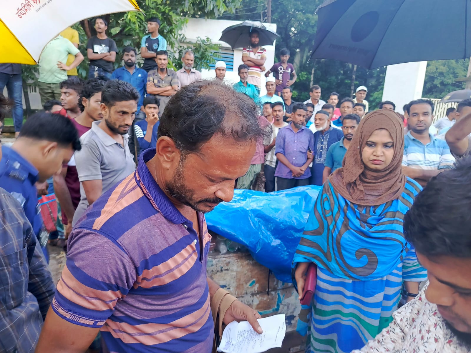 দুপচাঁচিয়ায় ভ্রাম্যমাণ আদালতের অভিযান: অবৈধ পার্কিং ও দোকান স্থাপনার বিরুদ্ধে জরিমানা ও সাজা