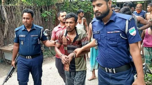 মেয়েকে জোরপূর্বক ধর্ষণের অভিযোগে পিতা গ্রেফতার।