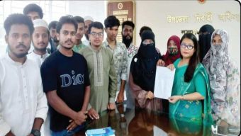 কুমিল্লা লালমাইয়ে ২টি ধর্ষণের বিচারের দাবীতে ইউএনওকে স্মারকলিপি প্রদান