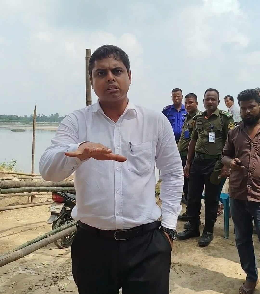 সাংবাদিকদের সন্ত্রাসী বলা ম্যাজিস্ট্রেটকে প্রকাশ্যে ক্ষমা চাইতে হবে: বিএমএসএফ