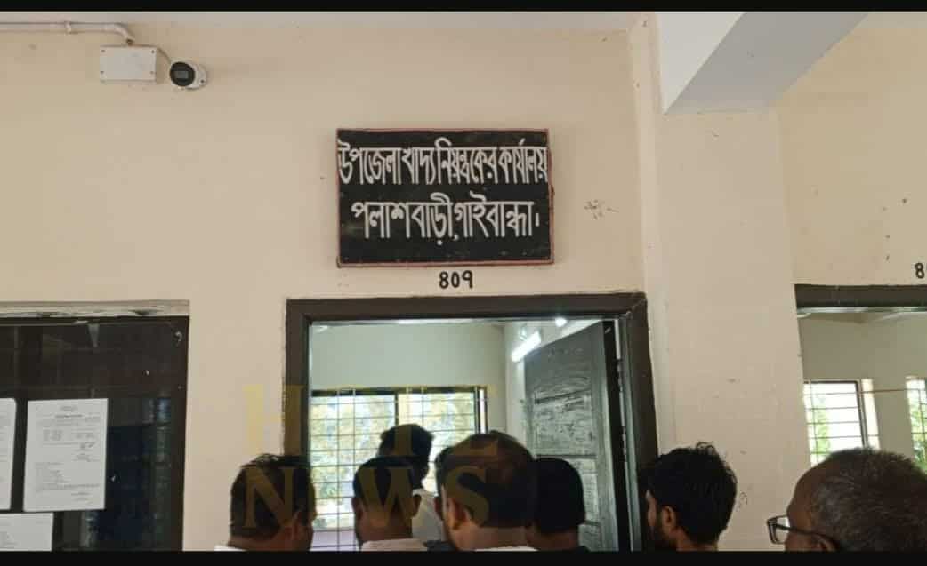 খাদ্যবান্ধব কর্মসূচীর আবেদন বক্স ভাংচুর করেছে দুর্বৃত্তরা