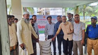 ভোলার মনপুরায় জেলেদের মাঝে প্রণোদনার চাউল বিতরন অনুষ্ঠিত