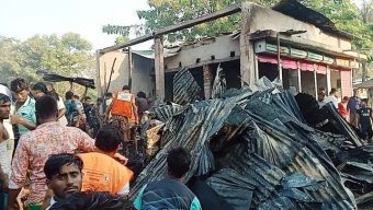 মনপুরায় ৭ দোকান পুড়ে ছাই, পৃরায় অর্ধকোটি টাকার ক্ষয়-ক্ষতি