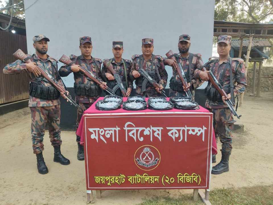 হিলি সীমান্তে ভোরের নীরবতা ভাঙল বিজিবির ঝটিকা অভিযান