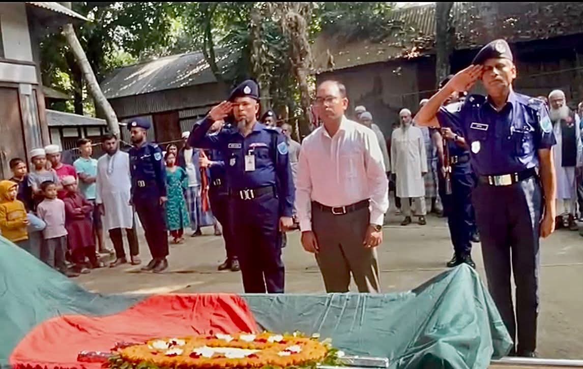 বীর মুক্তিযোদ্ধা আশরাফ উদ্দিনের,রাষ্ট্রীয় মর্যাদায় দাফন সম্পন্ন।