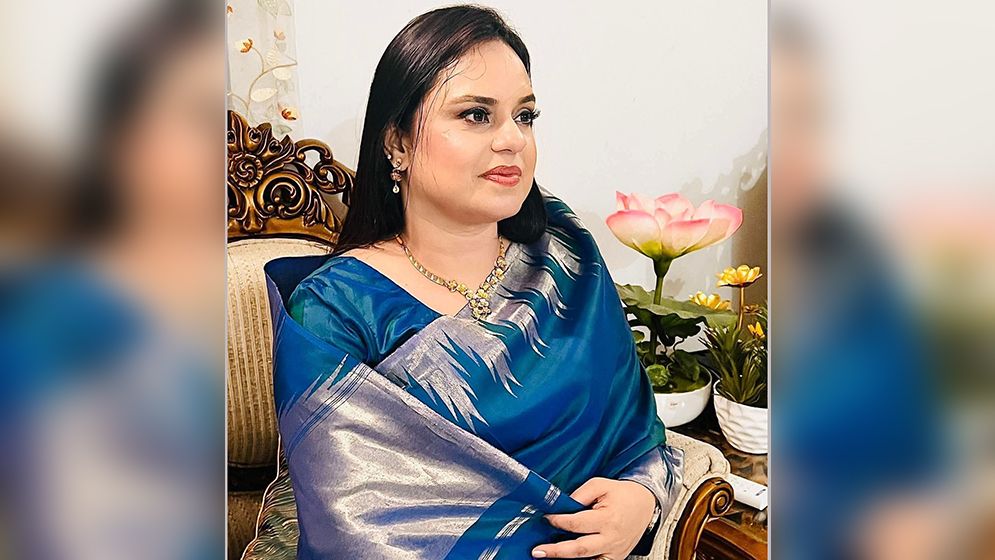 দুর্গাপুরের সাবেক উপজেলা চেয়ারম্যান ঝুমা ঢাকায় গ্রেফতার