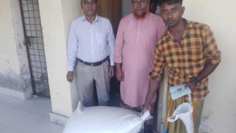 মনপুরায় ভিডব্লিউবি কার্ডের চাল বিতরন অনুষ্ঠিত