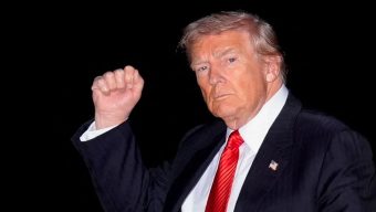 বিশ্বকে ১৫০ বার উড়িয়ে দেওয়ার হুঁশিয়ারি ট্রাম্পের