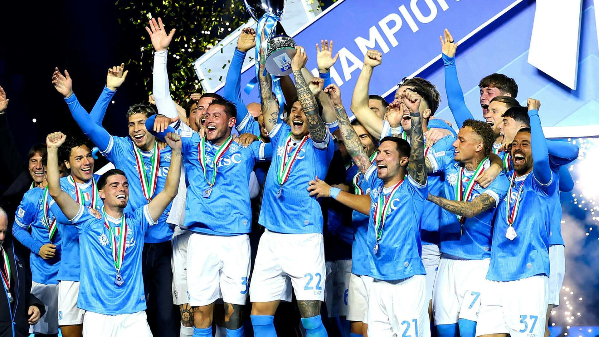 ব্রাজিলিয়ানের জোড়া গোলে ১১ বছর পর সুপারকাপ নাপোলির