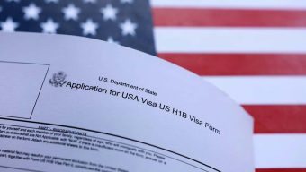 এক বছরে ৮৫ হাজার ভিসা বাতিল করেছে যুক্তরাষ্ট্র, কারণ কী?