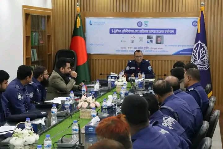 গাইবান্ধা জেলা পুলিশের উদ্যোগে ই-ট্রাফিক প্রসিকিউশন ও জরিমানা আদায় সহজিকরণে POS মেশিন বিষয়ক প্রশিক্ষণ