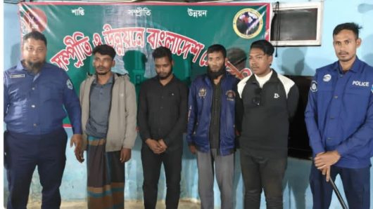 লংগদুতে DGFI ছদ্মবেশে চাঁদাবাজি: ৪ যুবক আটক