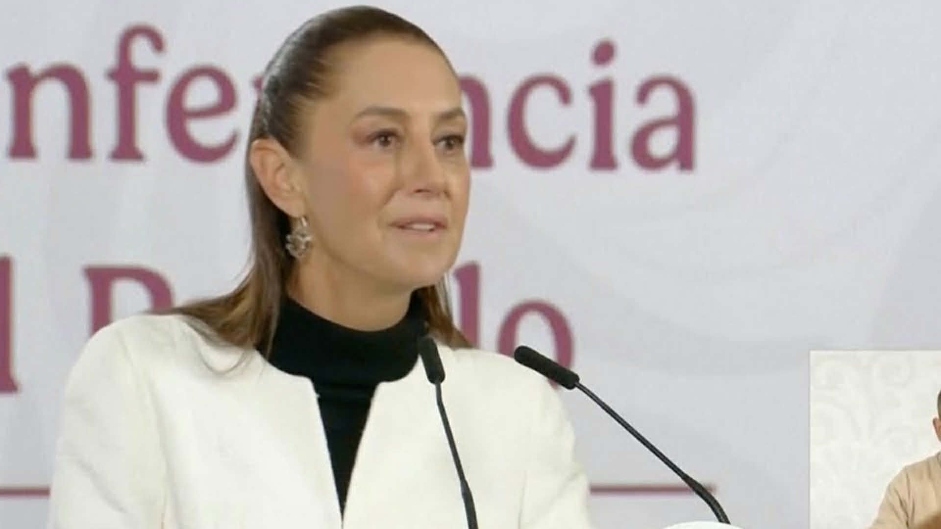 প্রেসিডেন্টের সংবাদ সম্মেলনের মাঝেই ৬.৫ মাত্রার ভূমিকম্পে কেঁপে উঠল মেক্সিকো।