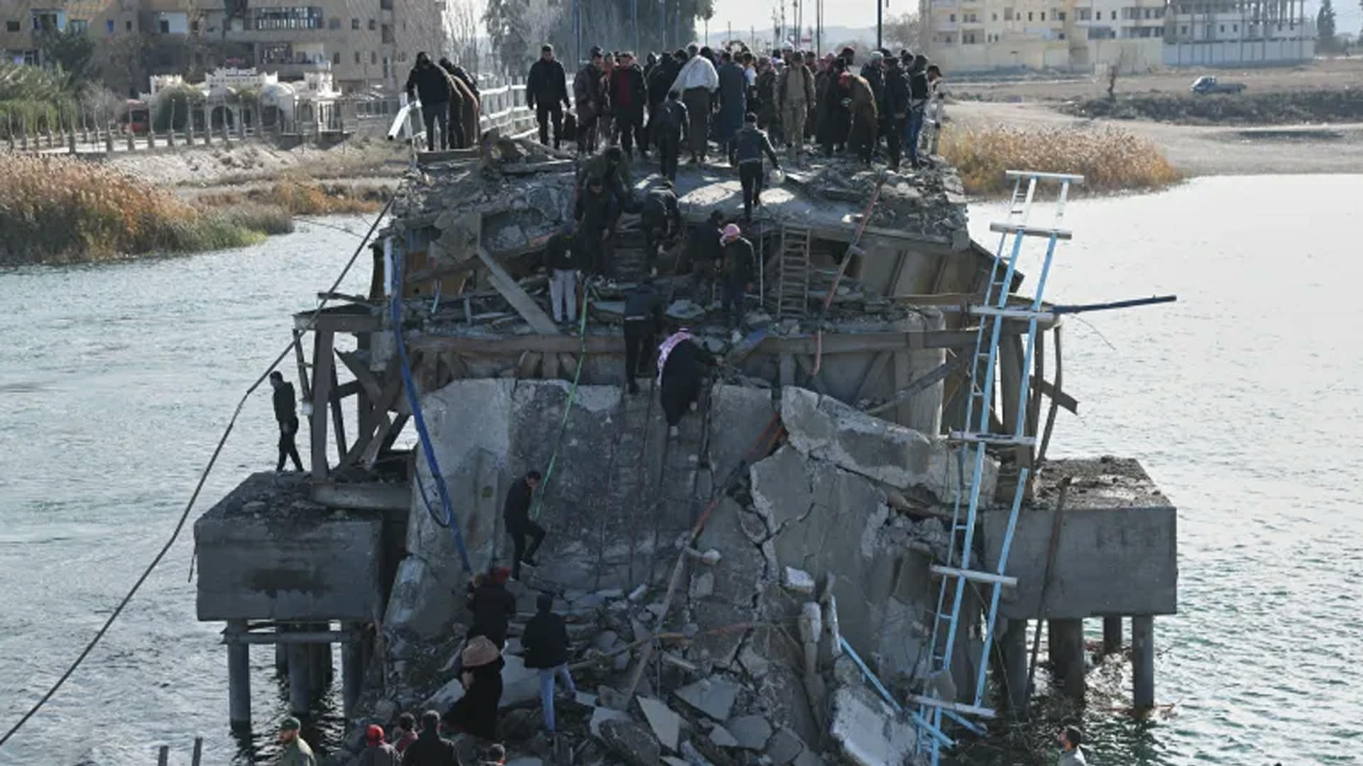 সিরিয়ার রাক্কা প্রদেশের নিয়ন্ত্রণ নিলো সরকারি বাহিনী