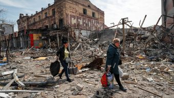 যুদ্ধ বন্ধে প্রথম বৈঠকে বসতে যাচ্ছে রাশিয়া, ইউক্রেন ও মার্কিন কর্মকর্তারা