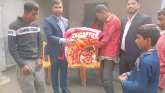 বোচাগঞ্জে ৫ প্রতিবন্ধী সন্তানের পাশে দাঁড়ালেন উপজেলা নির্বাহী অফিসার ।