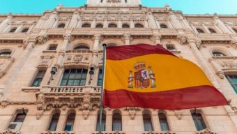 স্পেনে বৈধতা পাচ্ছে ৫ লাখ অভিবাসী, কপাল খুলবে বাংলাদেশিদেরও!