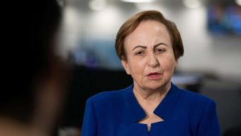 ইন্টারনেট বন্ধ করে গণহত্যা চালানো হতে পারে’, শঙ্কা ইরানের নোবেলজয়ী শিরিনের