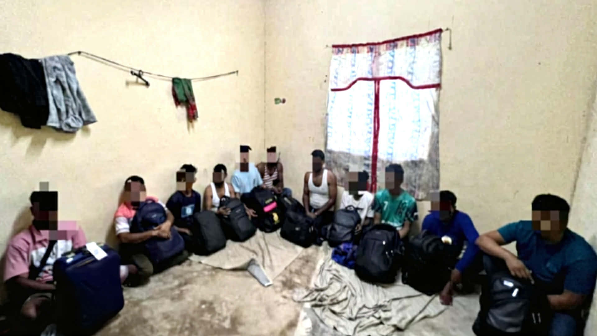 মালয়েশিয়ায় ‘ইকবাল’ সিন্ডিকেটে হানা, ১২ বাংলাদেশি আটক