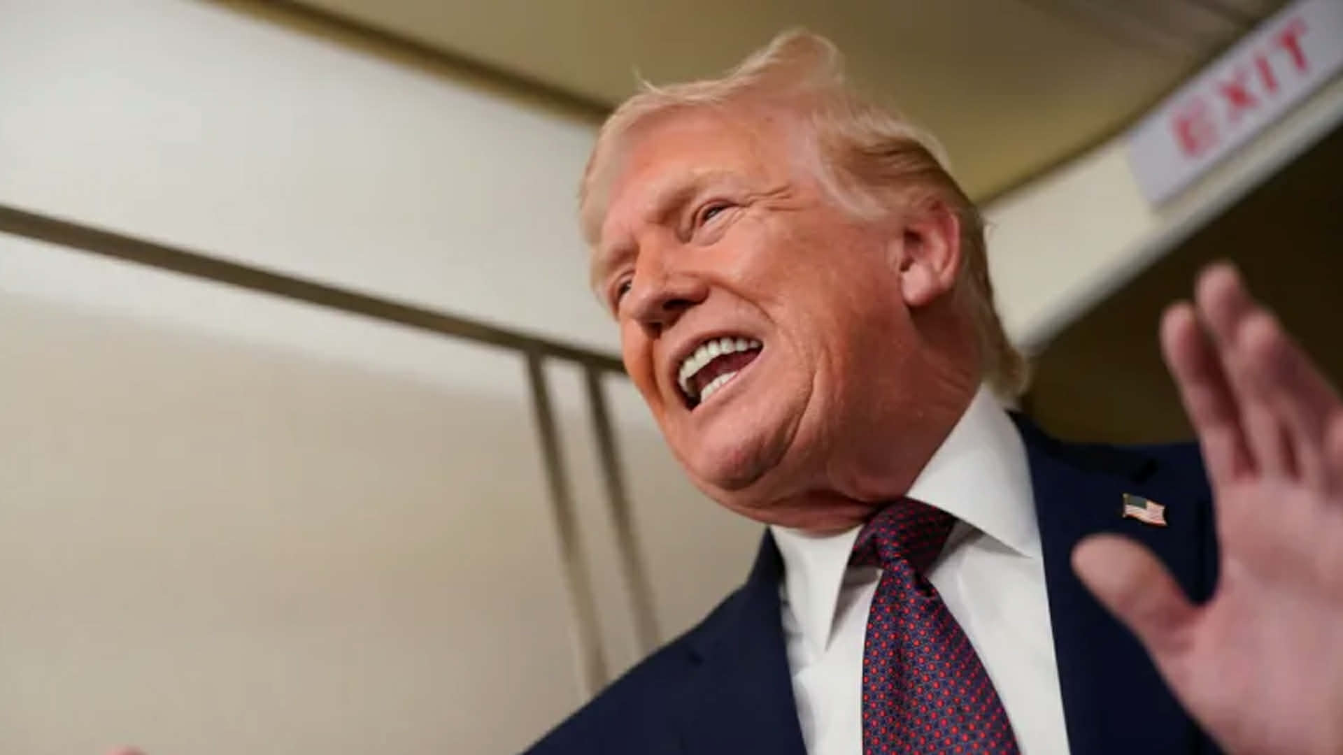 বিক্ষোভকারীদের ফাঁসি দিচ্ছে ইরান, ‘কঠিন পদক্ষেপের’ হুঁশিয়ারি ট্রাম্পের