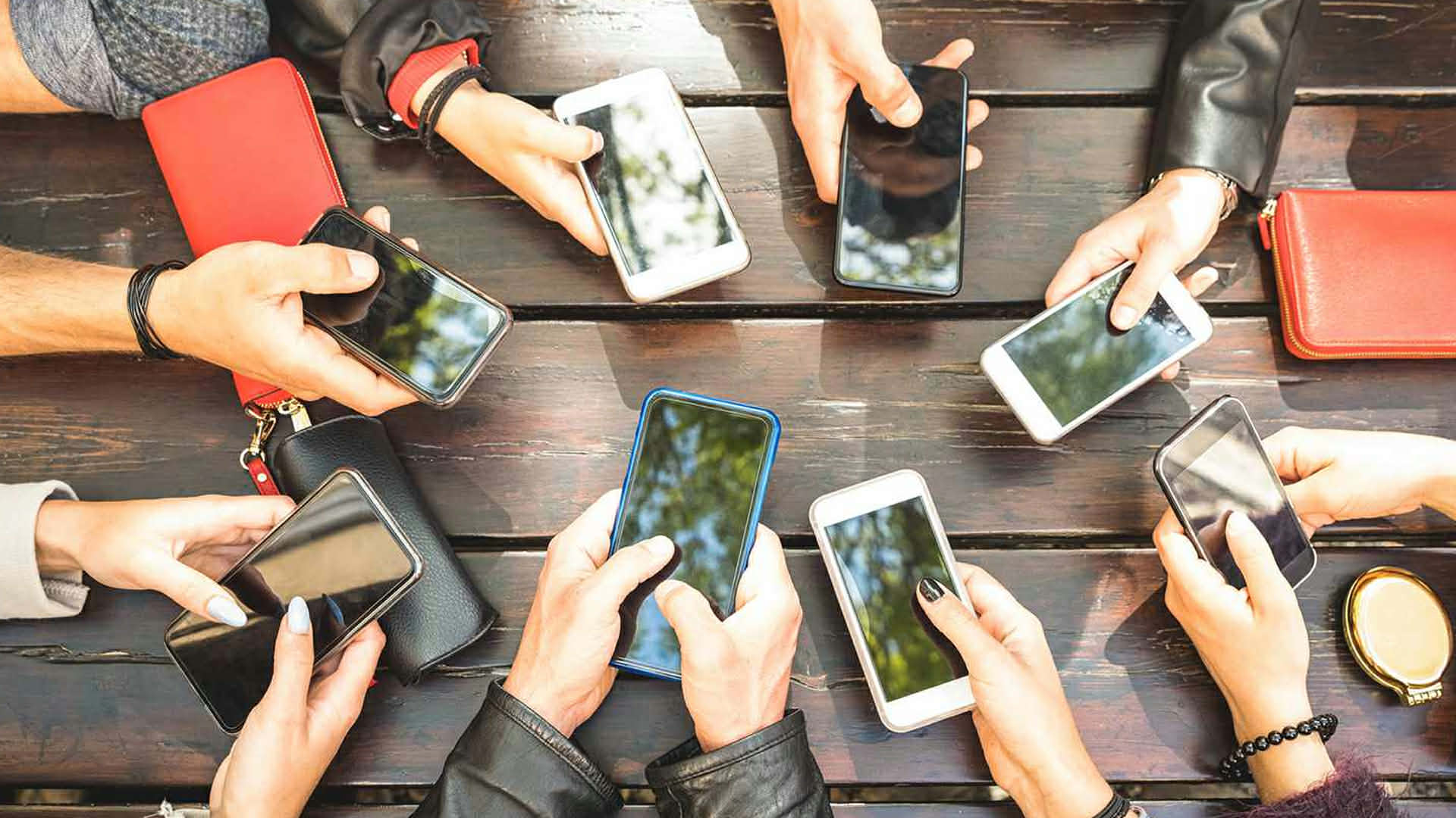 বছরের শুরুতেই মোবাইল ব্যবহারকারীদের জন্য বড় সুখবর