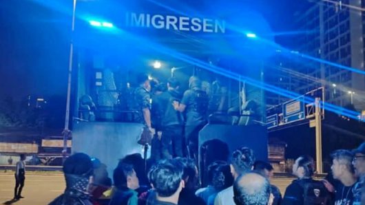 মালয়েশিয়ায় ইমিগ্রেশনের চিরুনি অভিযান, ২৫ বাংলাদেশিসহ আটক ৭৯