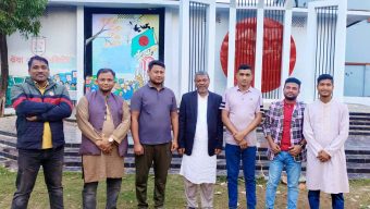 সাংবাদিকদের দ্বিধা- বিভক্তির কারণে অন্যরা সুযোগ নিচ্ছে