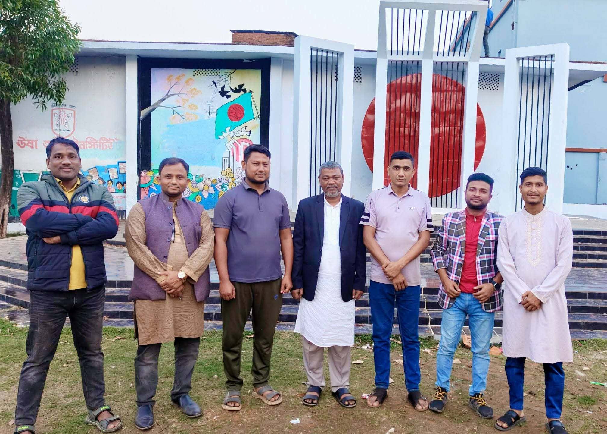 সাংবাদিকদের দ্বিধা- বিভক্তির কারণে অন্যরা সুযোগ নিচ্ছে